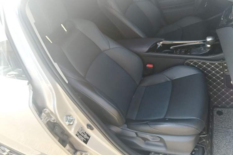 Used Toyota C-HR 2020 2.0L Leading Edition Right Front Seat