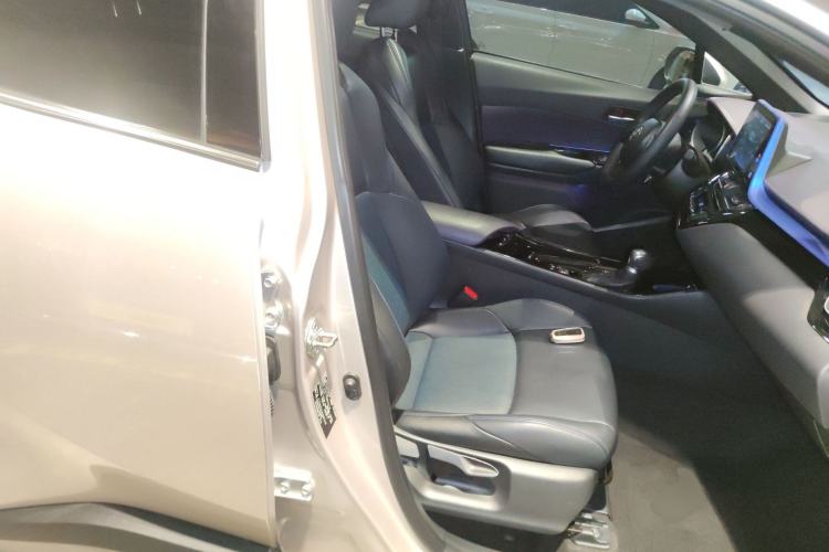 Used Toyota C-HR 2020 2.0L Leading Edition Right Front Seat
