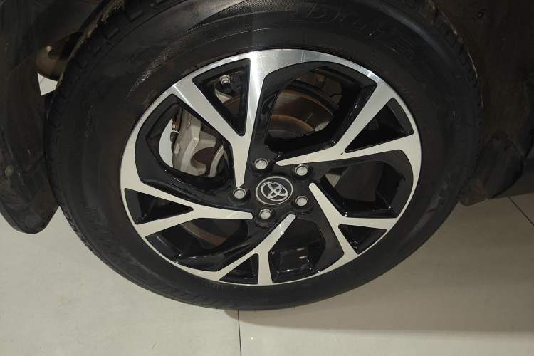 Used Toyota C-HR 2020 2.0L Leading Edition Right Rear Wheel Hub