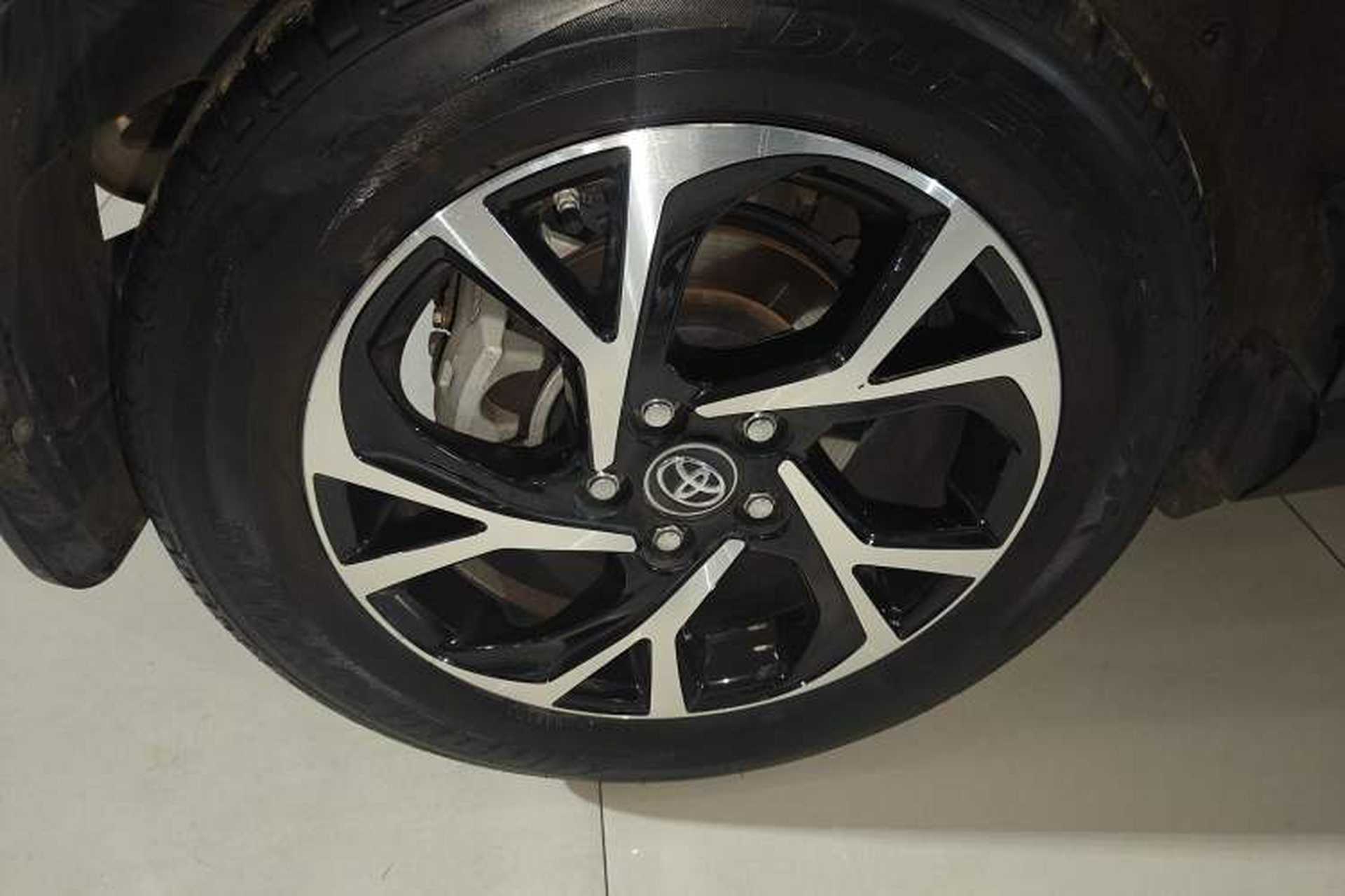 Used Toyota C-HR 2020 2.0L Leading Edition Right Rear Wheel Hub