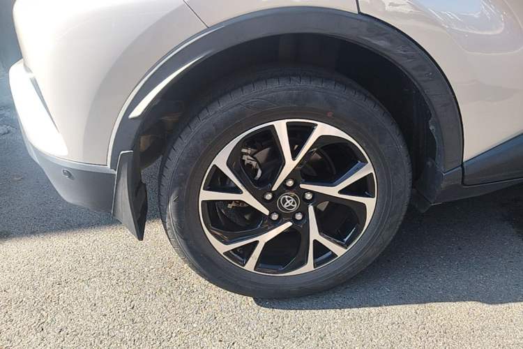 Used Toyota C-HR 2020 2.0L Leading Edition Right Rear Wheel Hub