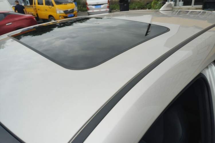 Used Toyota C-HR 2020 2.0L Leading Edition Roof