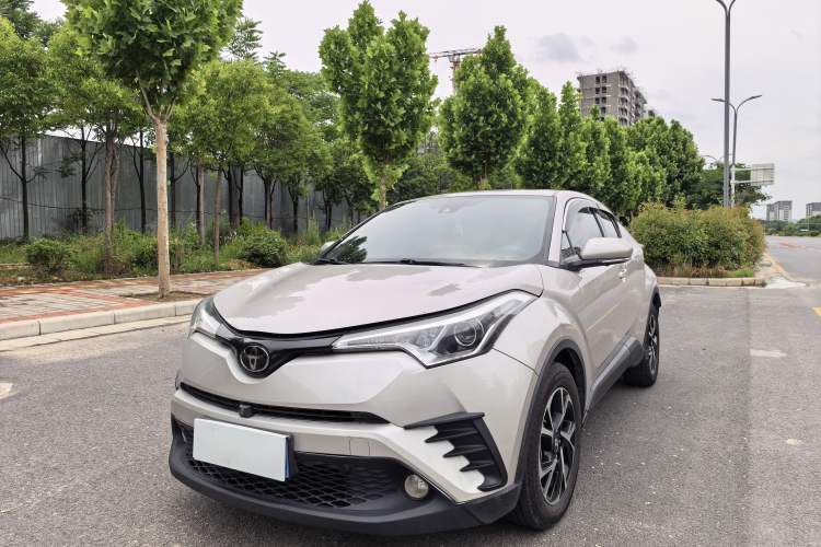 Used Toyota C-HR 2020 2.0L Leading Edition Guazi used car, China used car export, Used car for sale, Used  cars, Cheapest cars for sale