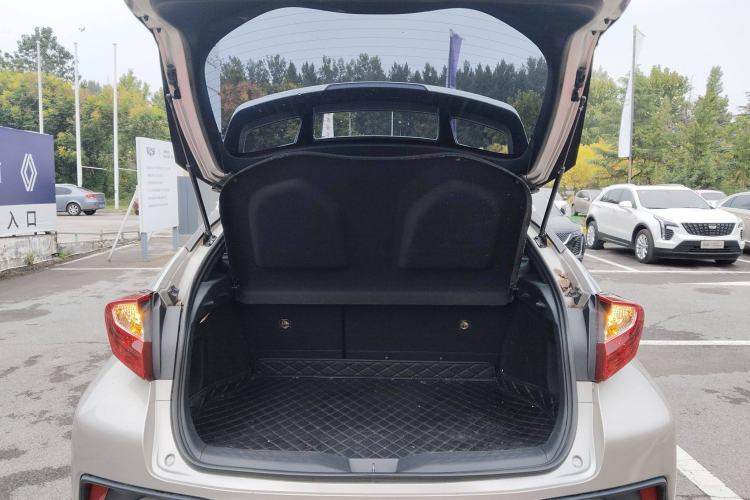 Used Toyota C-HR 2020 2.0L Leading Edition Trunk