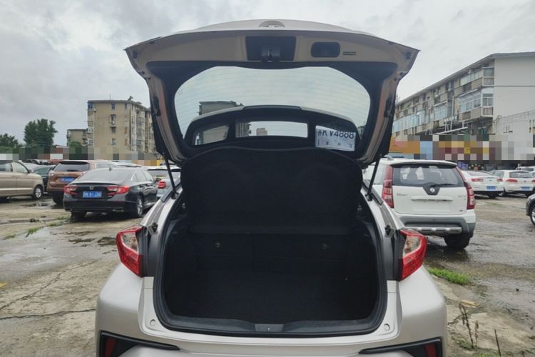 Used Toyota C-HR 2020 2.0L Leading Edition Trunk