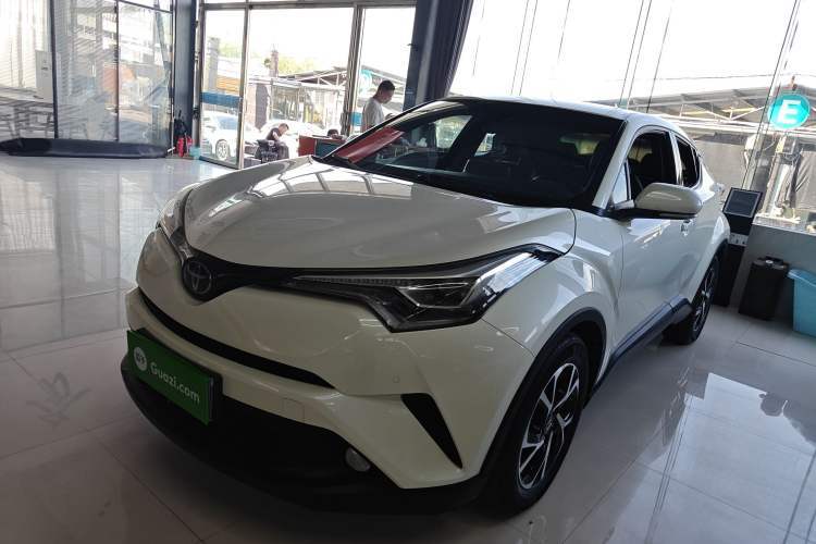 Used Toyota C-HR 2020 2.0L Luxury Edition Guazi used car, China used car export, Used car for sale, Used cars, Cheapest cars for sale