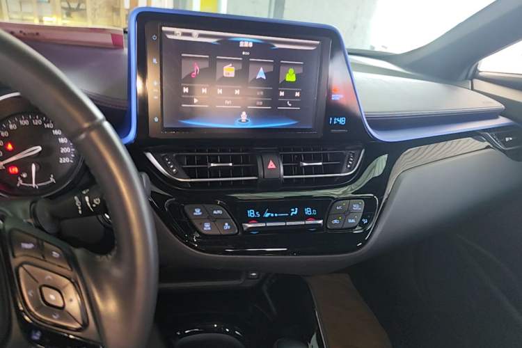 Used Toyota C-HR 2020 2.0L Luxury Edition Audio And AC Panel