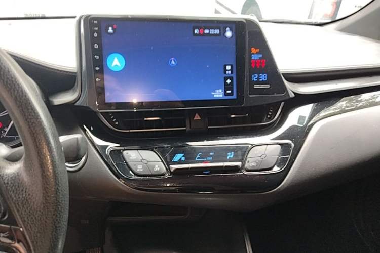 Used Toyota C-HR 2020 2.0L Comfort Edition Audio And AC Panel