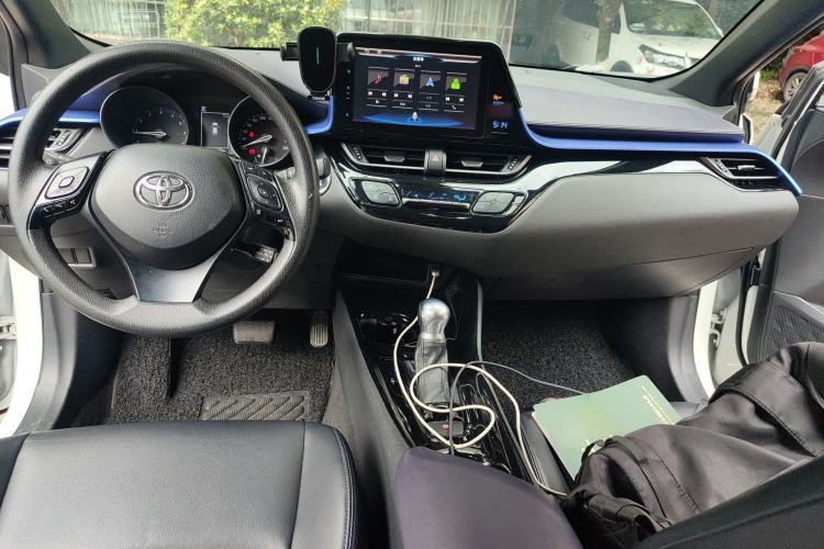 Used Toyota C-HR 2020 2.0L Leading Edition Center Console