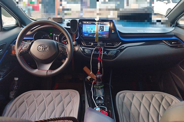 Used Toyota C-HR 2020 2.0L Leading Edition Center Console
