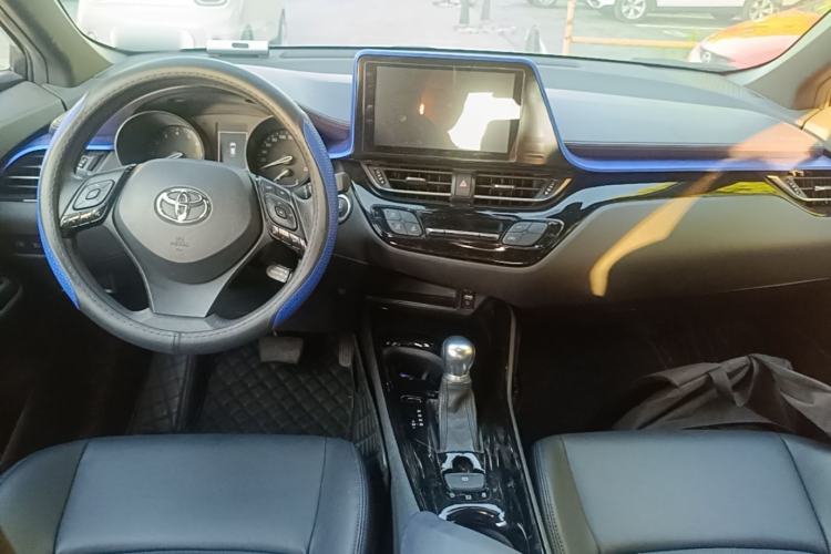 Used Toyota C-HR 2020 2.0L Leading Edition Center Console