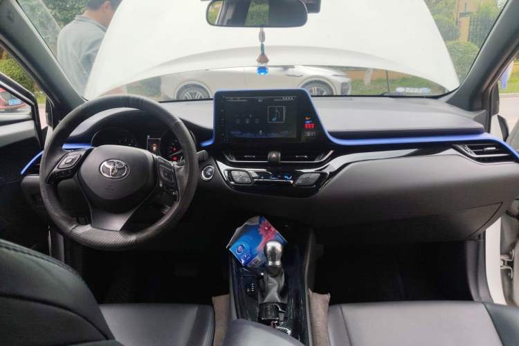 Used Toyota C-HR 2020 2.0L Leading Edition Center Console