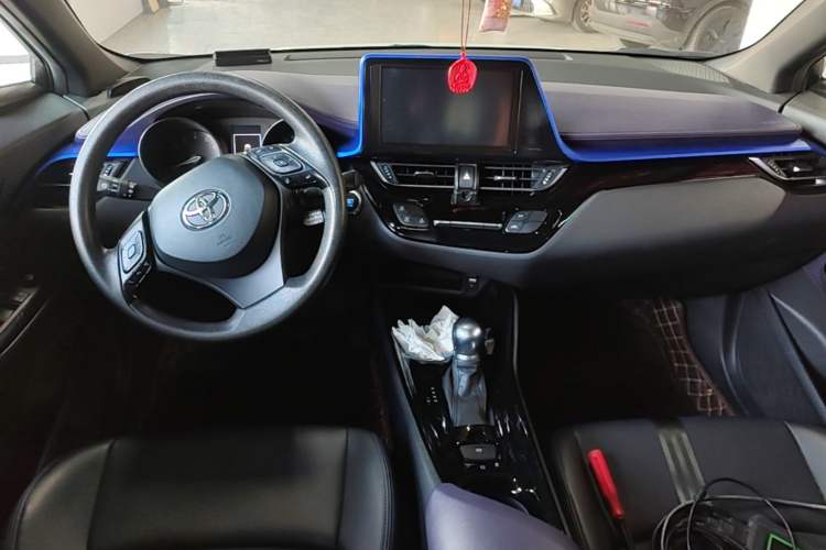 Used Toyota C-HR 2020 2.0L Leading Edition Center Console