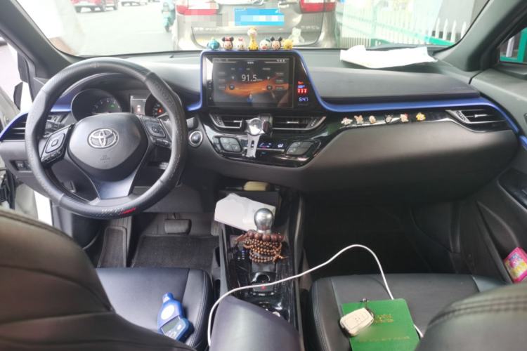 Used Toyota C-HR 2020 2.0L Leading Edition Center Console