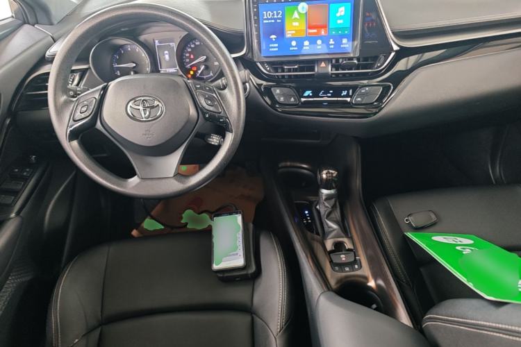 Used Toyota C-HR 2020 2.0L Comfort Edition Center Console