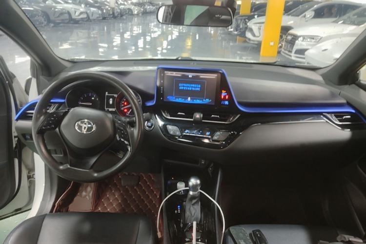Used Toyota C-HR 2020 2.0L Leading Edition Center Console