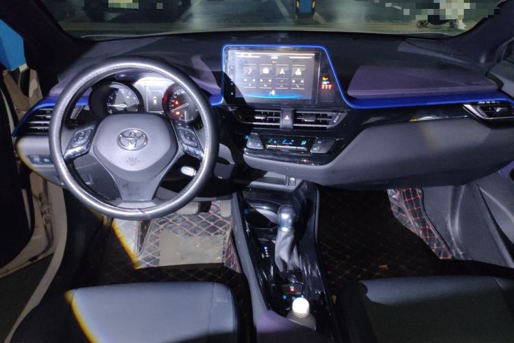 Used Toyota C-HR 2020 2.0L Leading Edition Center Console