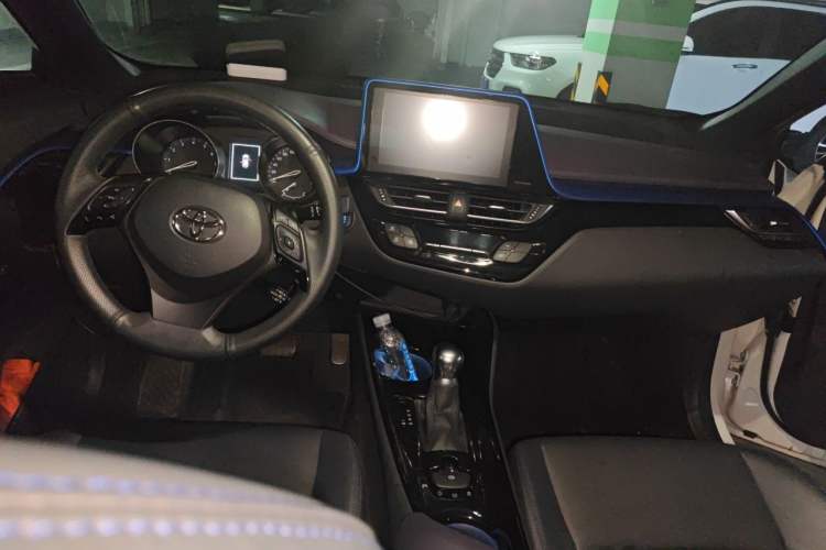 Used Toyota C-HR 2020 2.0L Leading Edition Center Console