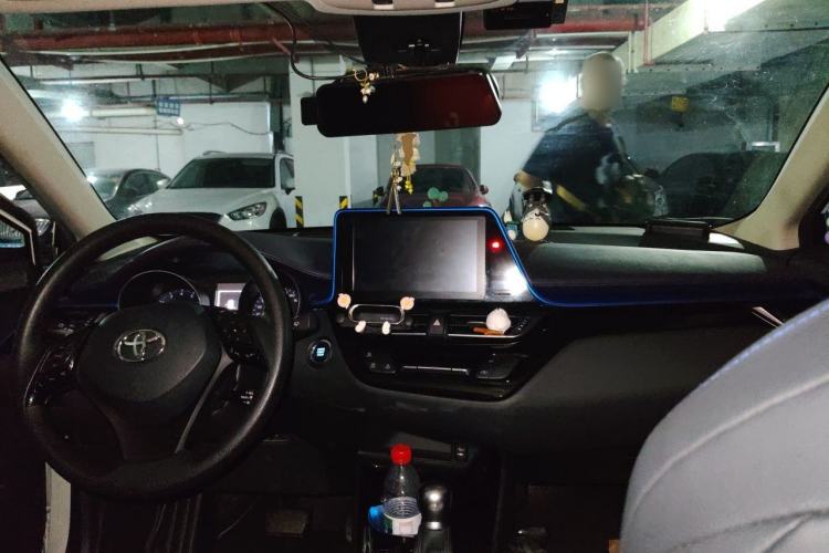 Used Toyota C-HR 2020 2.0L Leading Edition Center Console
