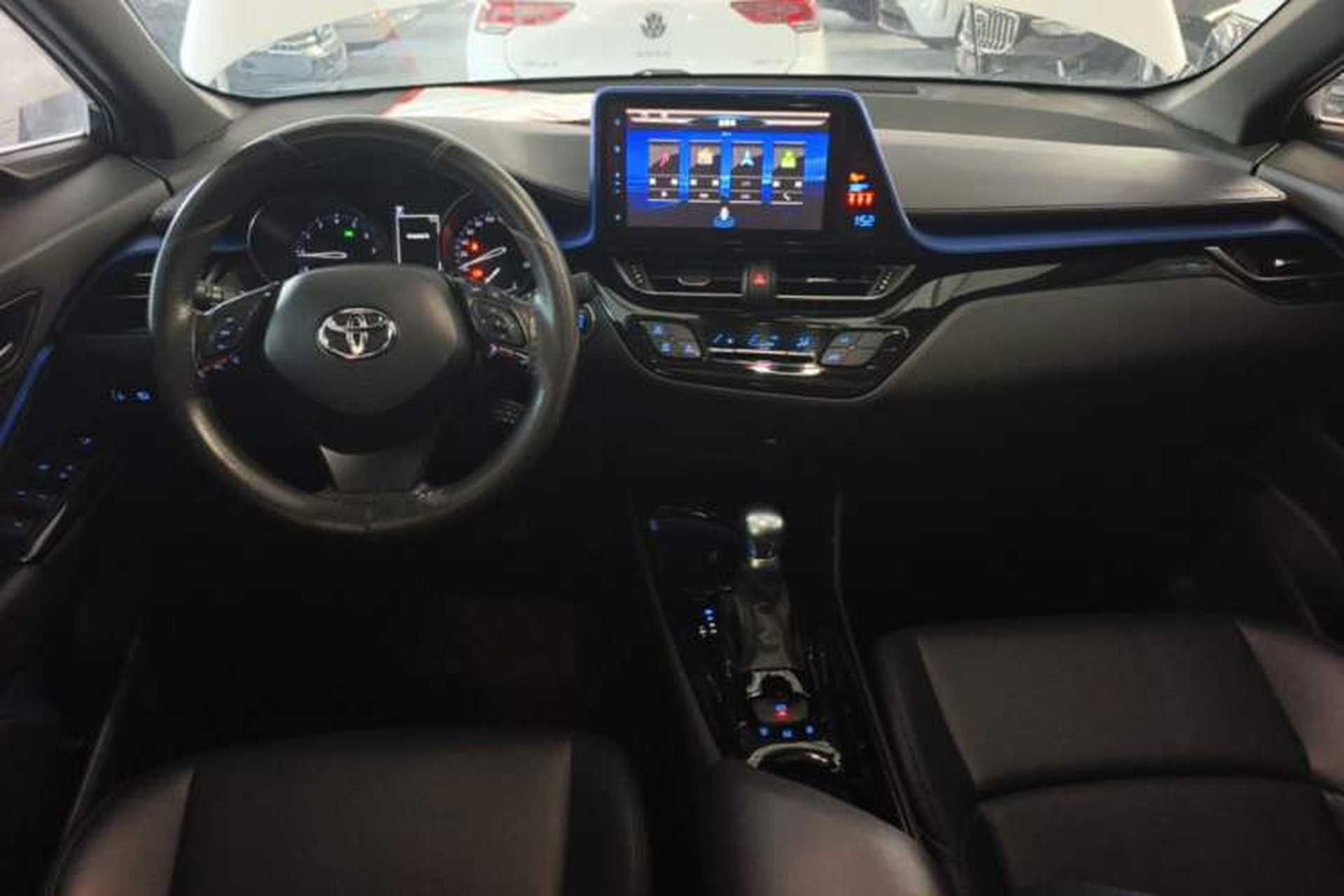 Used Toyota C-HR 2020 2.0L Leading Edition Center Console