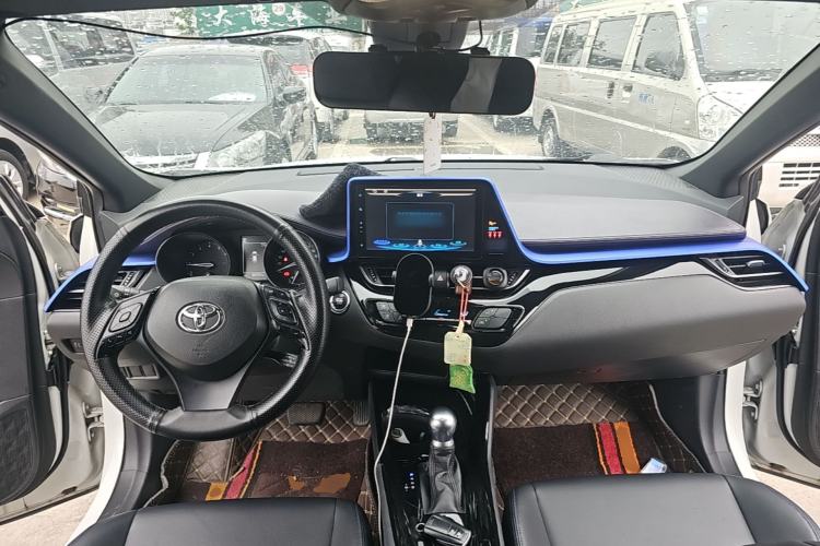 Used Toyota C-HR 2020 2.0L Leading Edition Center Console