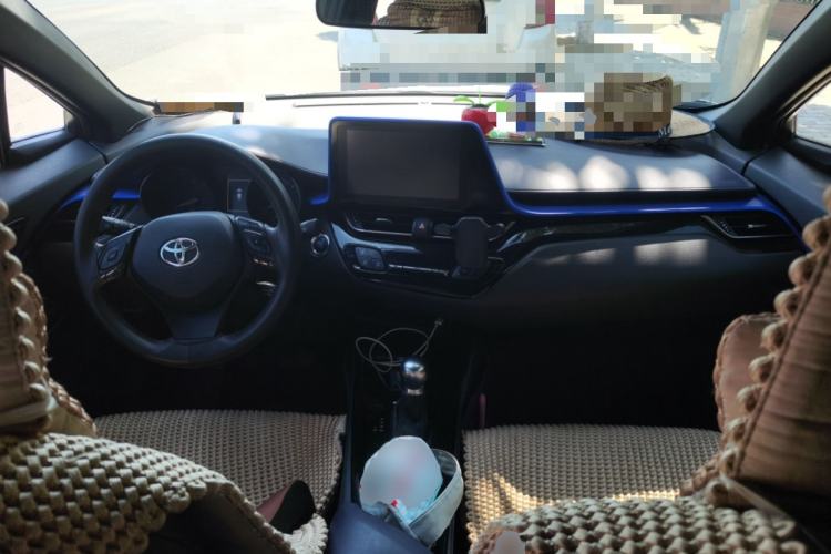 Used Toyota C-HR 2020 2.0L Leading Edition Center Console