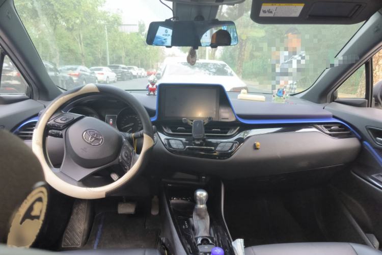 Used Toyota C-HR 2020 2.0L Leading Edition Center Console