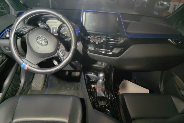 Used Toyota C-HR 2020 2.0L Leading Edition Center Console