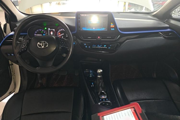 Used Toyota C-HR 2020 2.0L Leading Edition Center Console