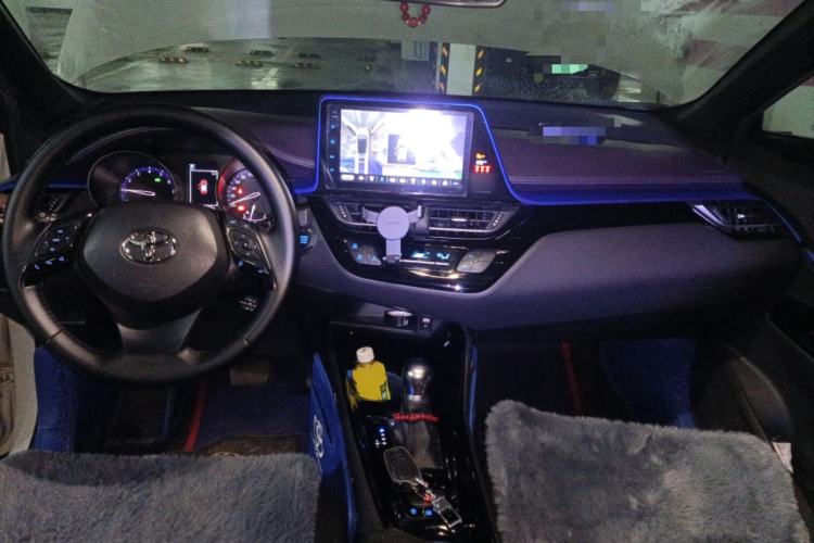 Used Toyota C-HR 2020 2.0L Leading Edition Center Console