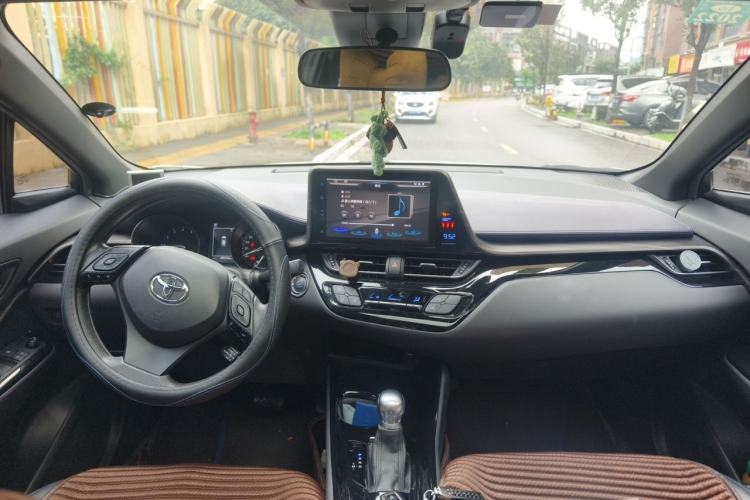 Used Toyota C-HR 2020 2.0L Leading Edition Center Console