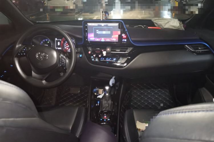 Used Toyota C-HR 2020 2.0L Leading Edition Center Console