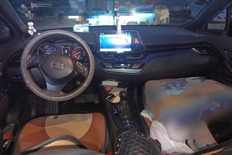 Used Toyota C-HR 2020 2.0L Comfort Edition Center Console