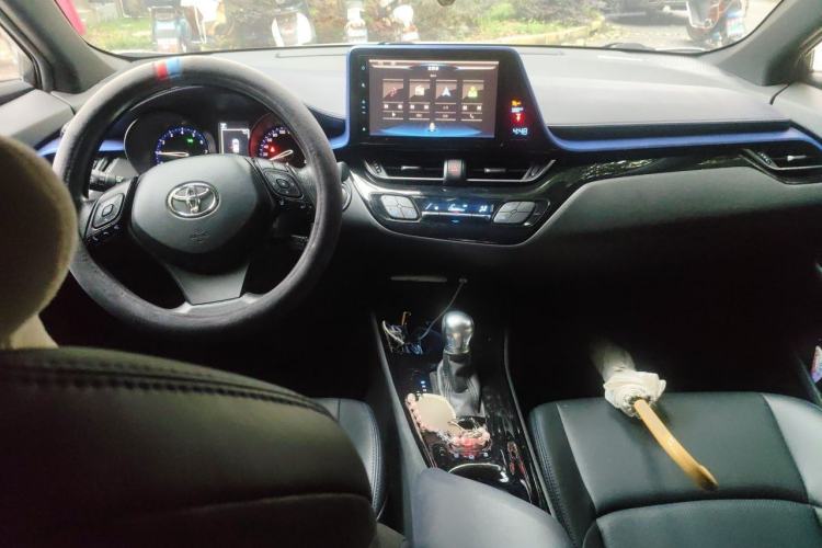 Used Toyota C-HR 2020 2.0L Leading Edition Center Console