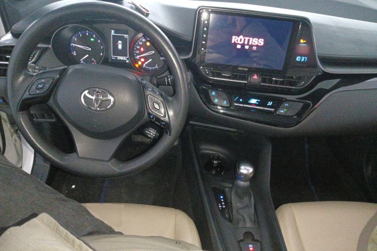 Used Toyota C-HR 2020 2.0L Comfort Edition Center Console