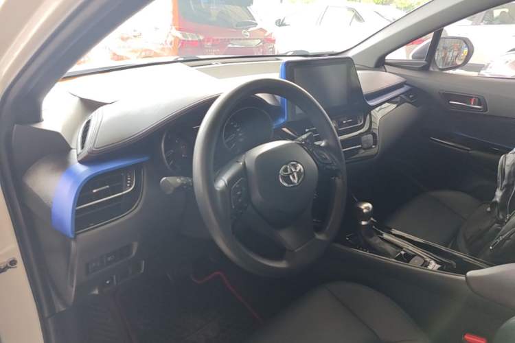 Used Toyota C-HR 2020 2.0L Leading Edition Center Console