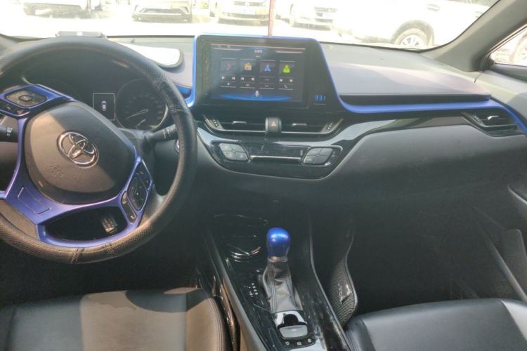 Used Toyota C-HR 2020 2.0L Leading Edition Center Console