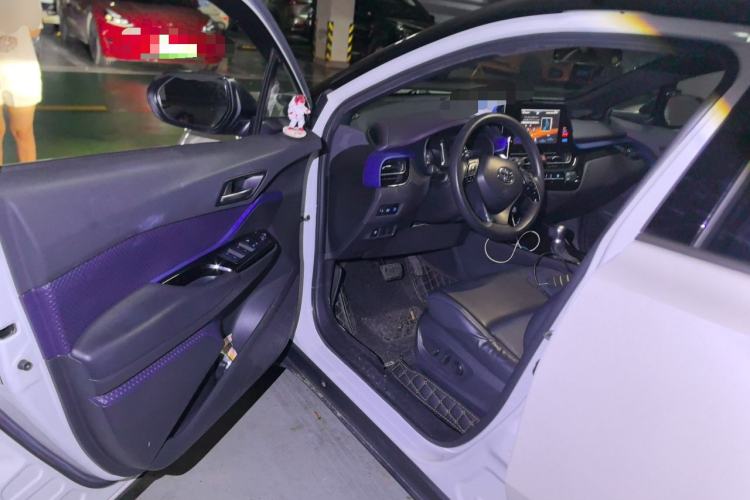 Used Toyota C-HR 2020 2.0L Leading Edition Driver Seat