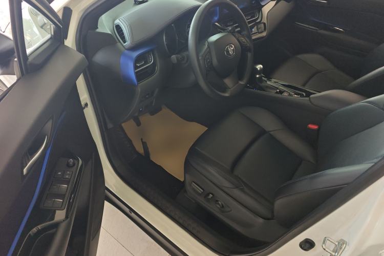 Used Toyota C-HR 2020 2.0L Leading Edition Driver Seat