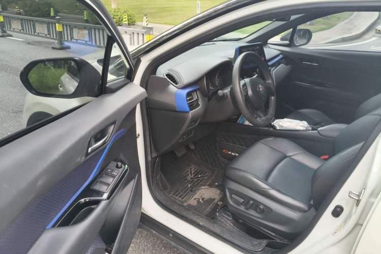 Used Toyota C-HR 2020 2.0L Leading Edition Driver Seat