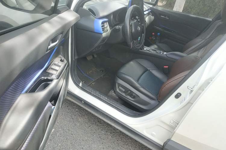 Used Toyota C-HR 2020 2.0L Leading Edition Driver Seat