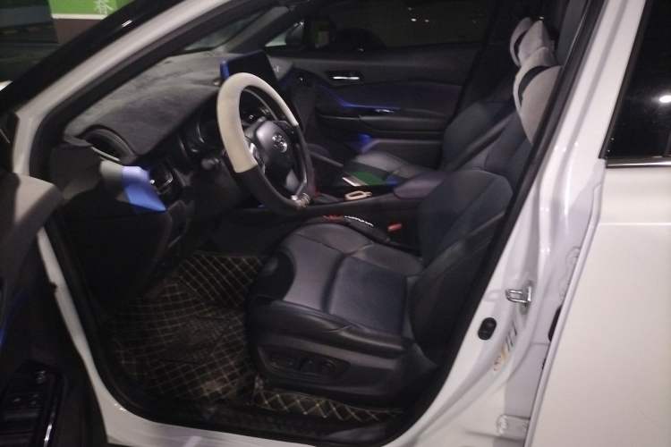Used Toyota C-HR 2020 2.0L Leading Edition Driver Seat