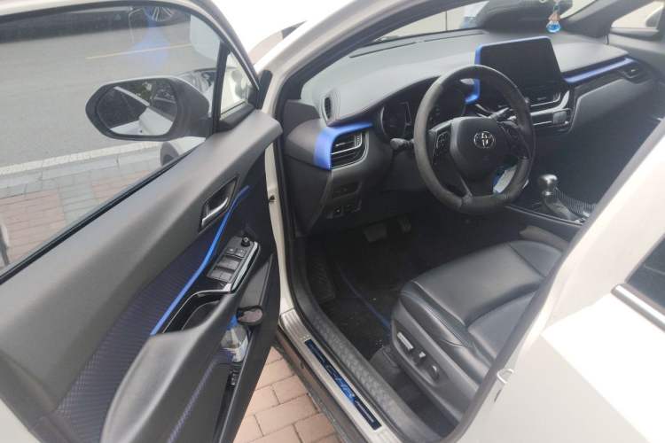 Used Toyota C-HR 2020 2.0L Leading Edition Driver Seat
