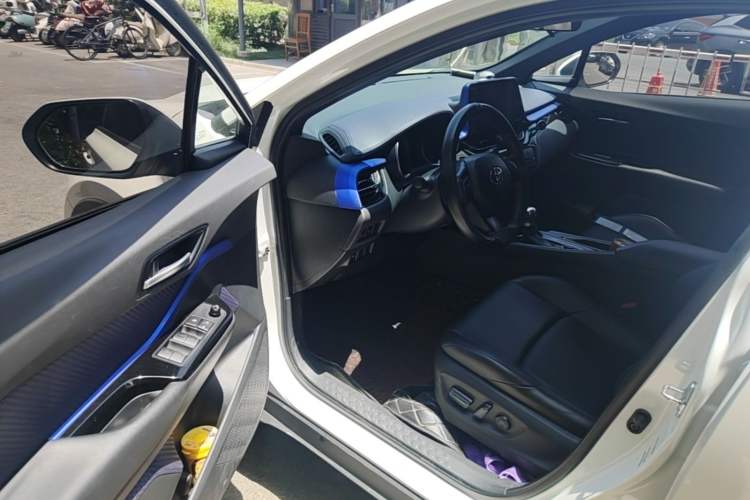 Used Toyota C-HR 2020 2.0L Leading Edition Driver Seat