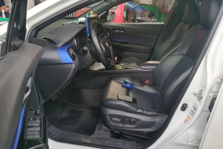 Used Toyota C-HR 2020 2.0L Leading Edition Driver Seat