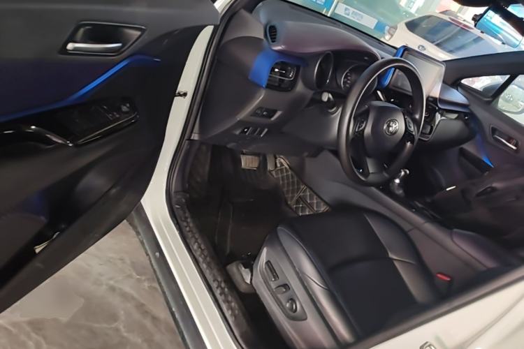 Used Toyota C-HR 2020 2.0L Leading Edition Driver Seat