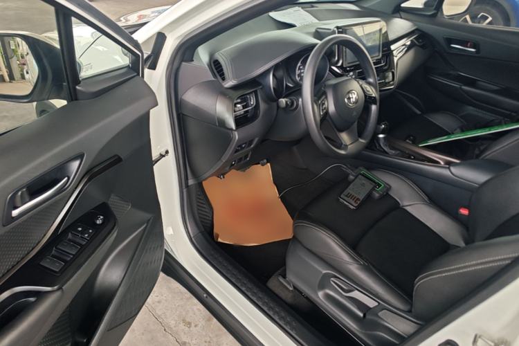 Used Toyota C-HR 2020 2.0L Comfort Edition Driver Seat