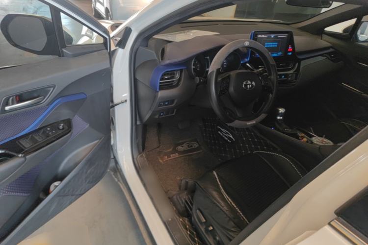Used Toyota C-HR 2020 2.0L Leading Edition Driver Seat