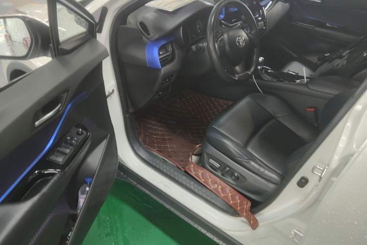 Used Toyota C-HR 2020 2.0L Leading Edition Driver Seat