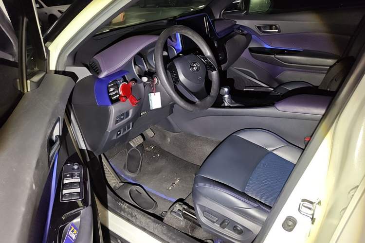 Used Toyota C-HR 2020 2.0L Leading Edition Driver Seat